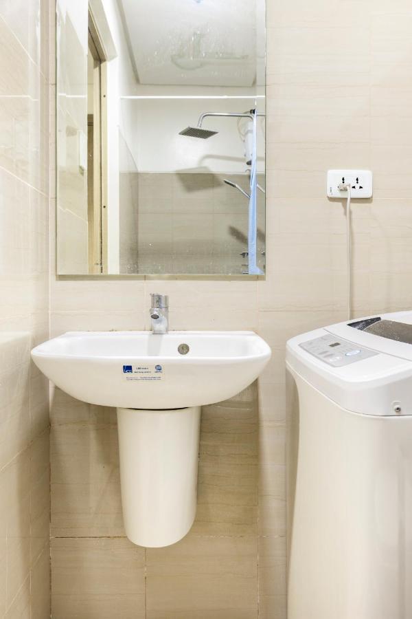 Staycation At Shore - Direct Pool Manila Exterior photo