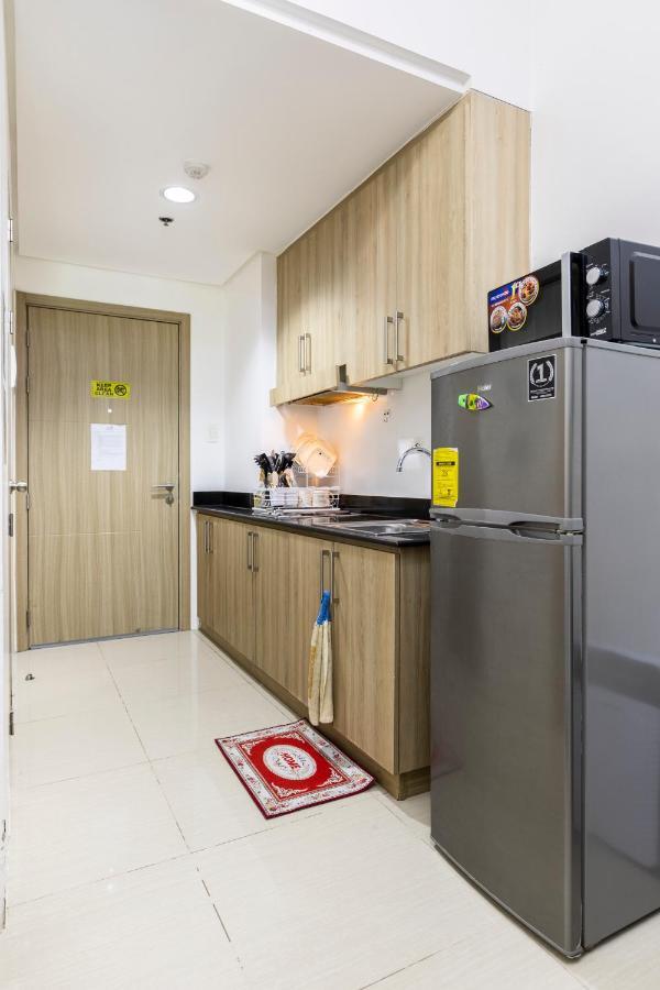Staycation At Shore - Direct Pool Manila Exterior photo